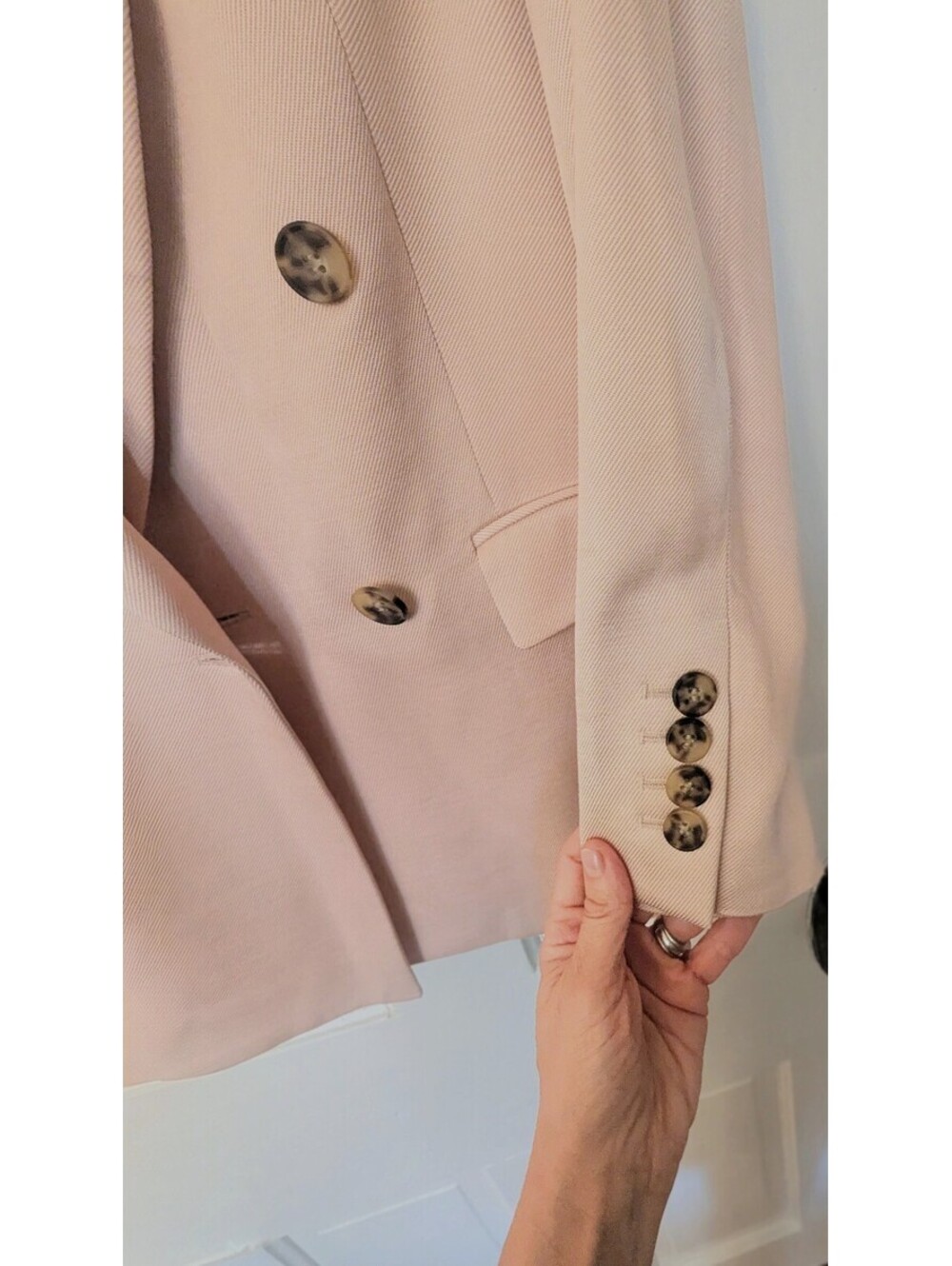 REISS EVE DOUBLE BREASTED SATIN BLAZER IN LIGHT PINK SIZE 6 NWT - Picture 7 of 7